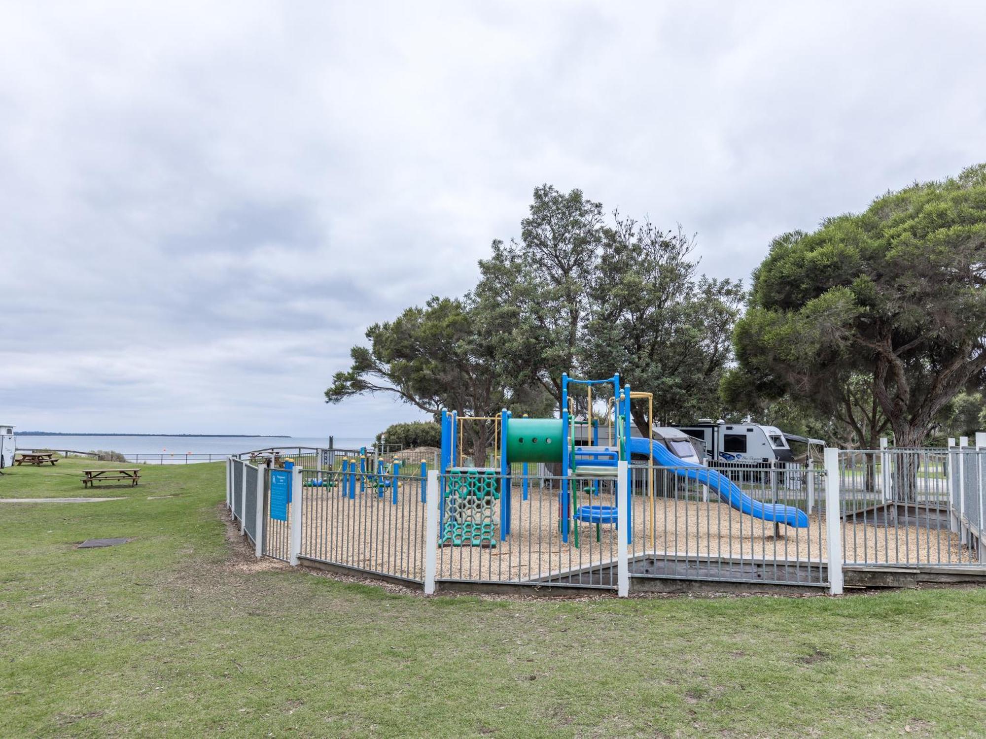 Nrma Phillip Island Beachfront Holiday Park Cowes Exterior photo