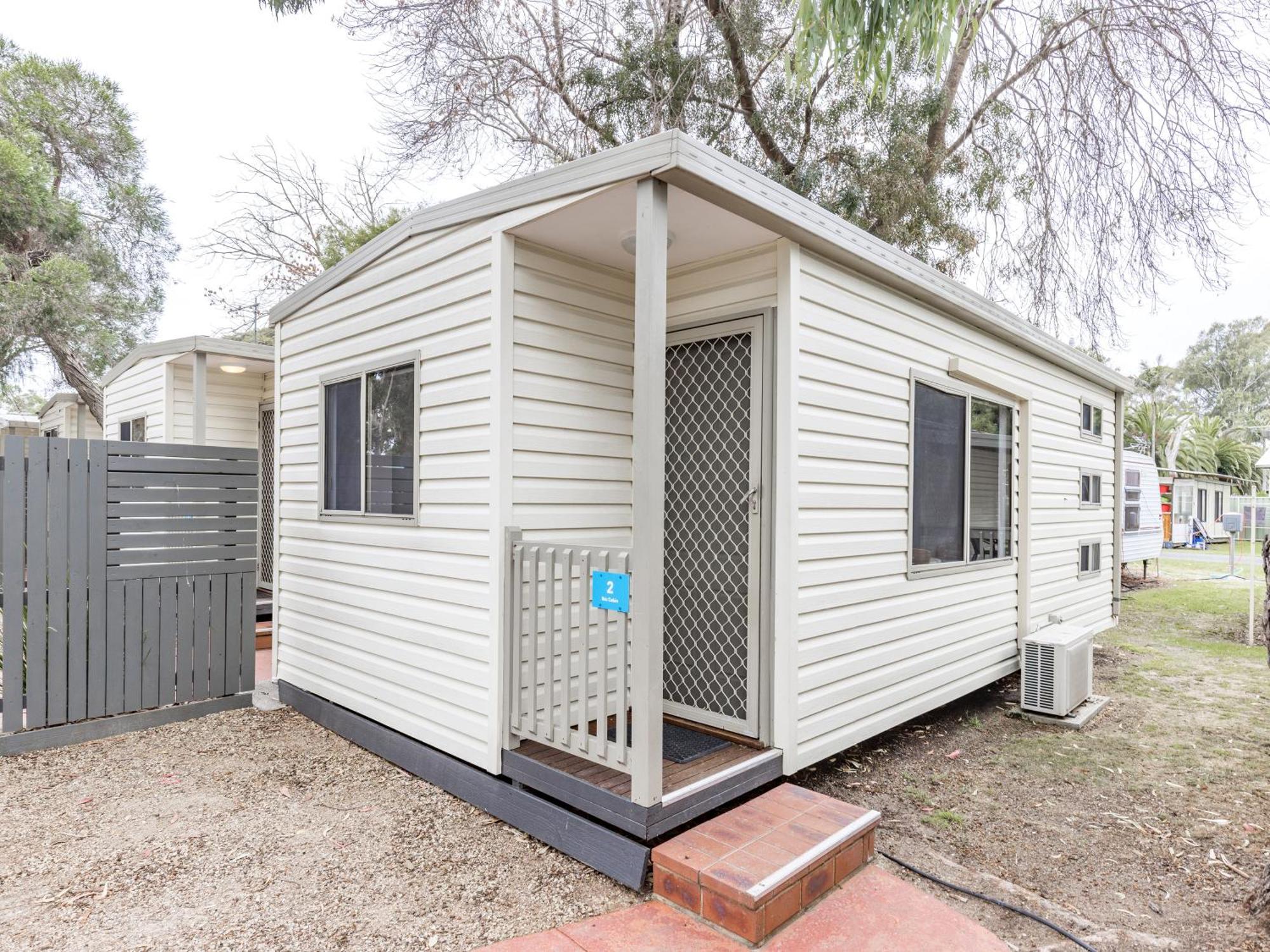 Nrma Phillip Island Beachfront Holiday Park Cowes Room photo