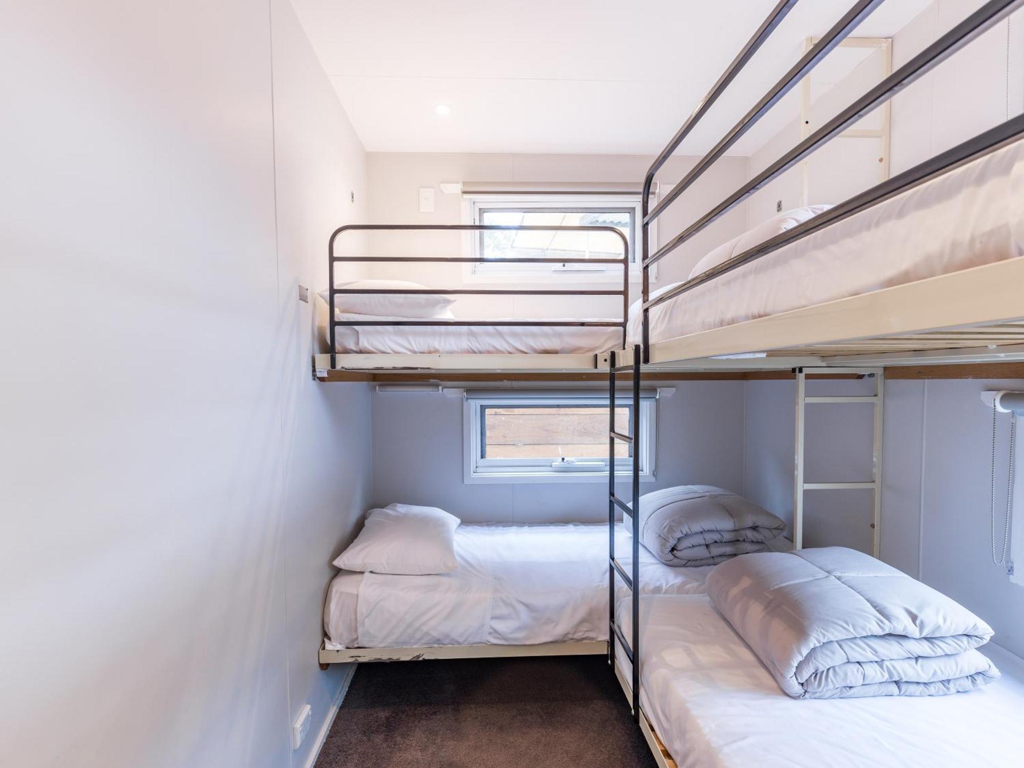 Nrma Phillip Island Beachfront Holiday Park Cowes Room photo