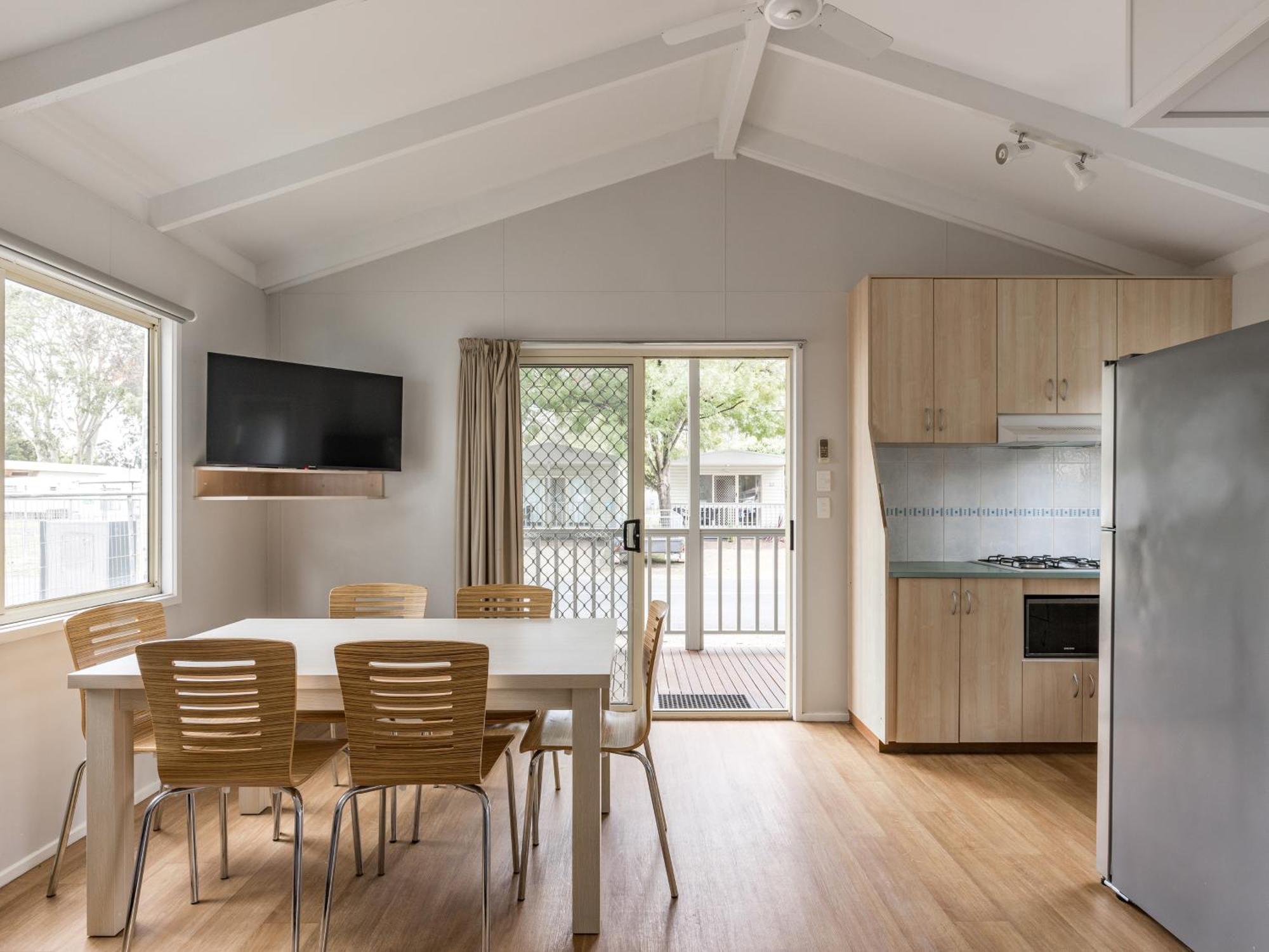Nrma Phillip Island Beachfront Holiday Park Cowes Room photo
