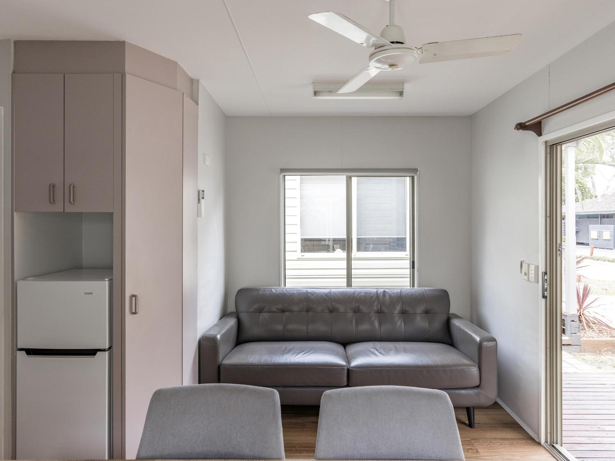Nrma Phillip Island Beachfront Holiday Park Cowes Room photo