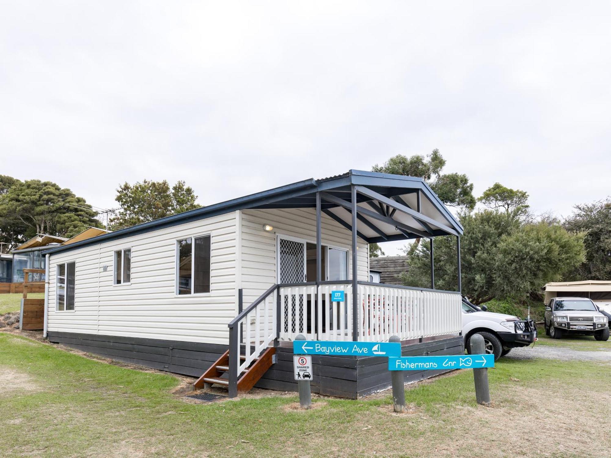 Nrma Phillip Island Beachfront Holiday Park Cowes Room photo